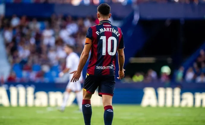 Rayo inicia negociaciones con el Levante por Pablo Martínez
