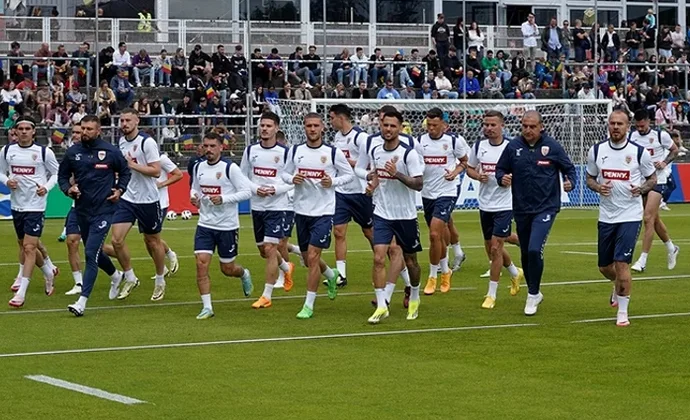 Burca y Alibec se incorporan al grupo en la primera sesión de Rumanía en Alemania