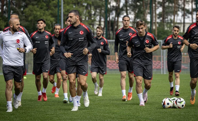 Turquía retoma los entrenamientos pendiente de Celik, Yacici y Kadioglu