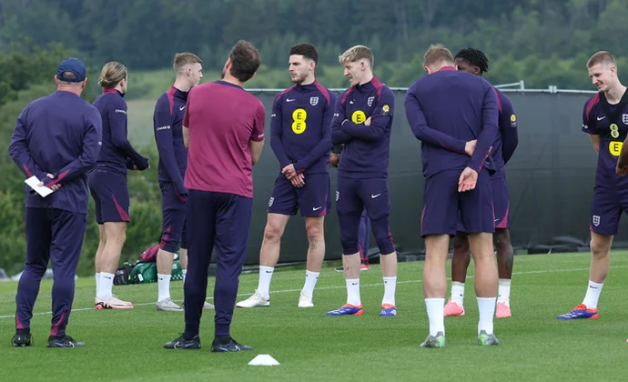 Stones se pierde el entrenamiento del miércoles por enfermedad