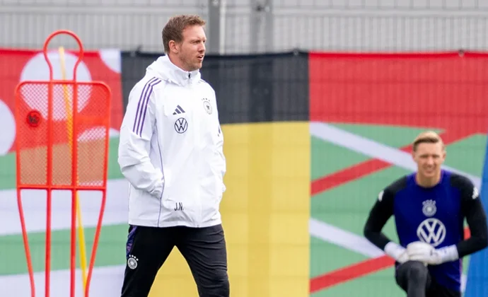 Alemania se ejercitó este miércoles a la espera de que llegue Emre Can