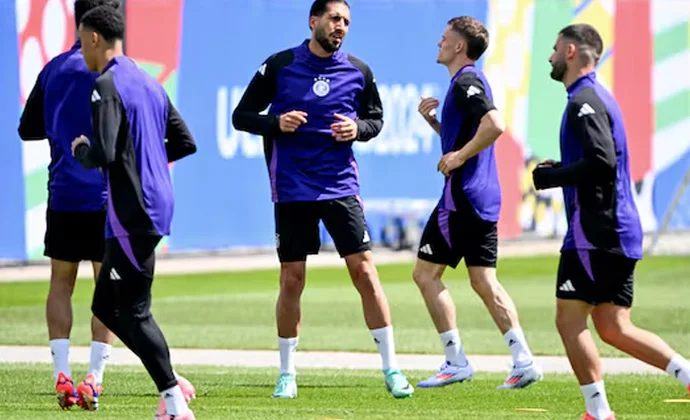 Alemania completa la última sesión con la incorporación de Emre Can