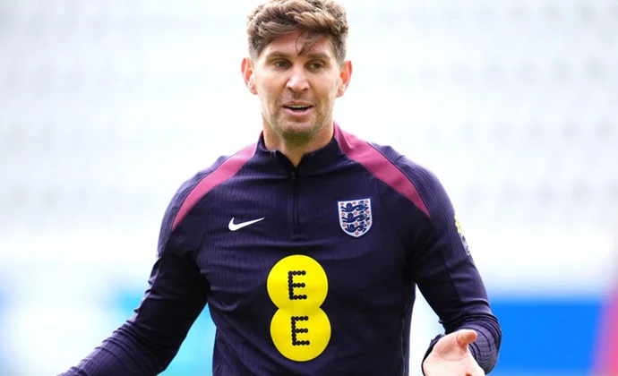 Stones vuelve al grupo y la plantilla está al completo