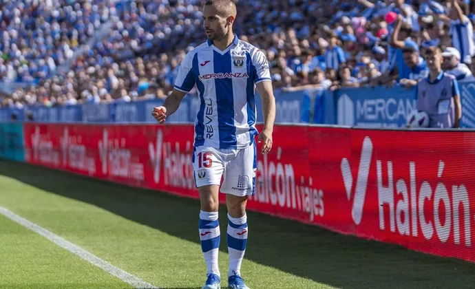 El Leganés hace oficial el fichaje de Enric Franquesa en propiedad por un precio simbólico