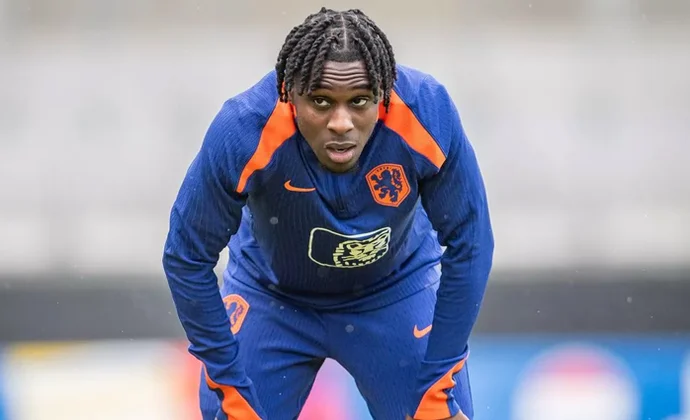 Koeman trabaja con Frimpong de extremo y surge la duda en el once