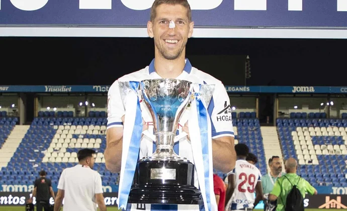 El Leganés hace oficial el fichaje de Brasanac en propiedad