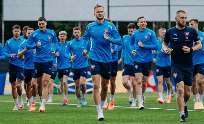 Chequia se ejercita al completo con la vuelta al grupo de Krejci