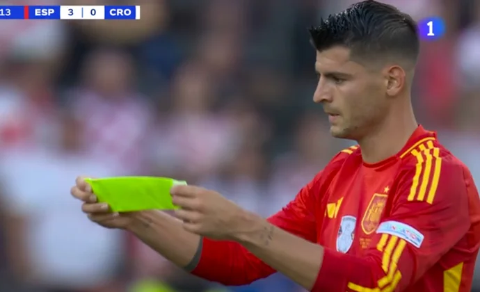 Morata se retira con molestias y Rodri por calambres