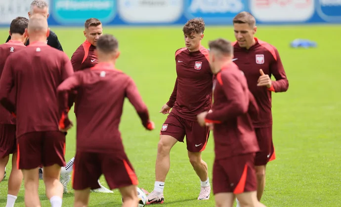 Swiderski repite con el grupo, pero Dawidowicz tampoco entrenó hoy