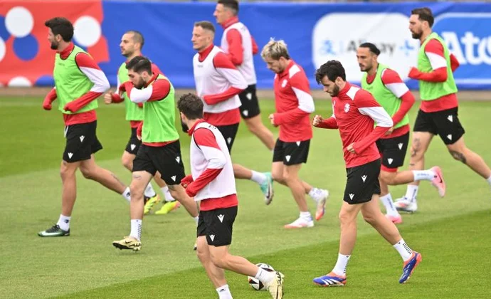 Kvirkvelia y Chakvetadze completan la sesión. Kiteishvili sigue al margen