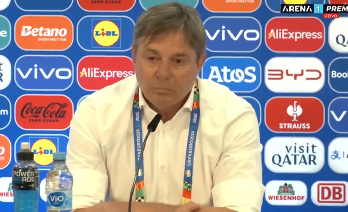 Stojkovic analizó la derrota y habló de Tadic, Kostic, Rajkovic, Vlahovic y Mitrovic