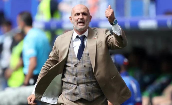 Probierz analizó la derrota y habló de Salamon, Lewandowski y Dawidowicz