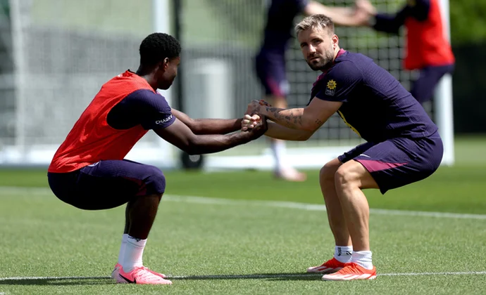 Luke Shaw recibe el OK de los médicos para empezar a tener minutos