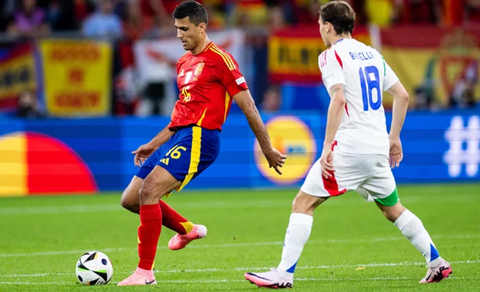 Rodri Hernández es el primer sancionado por acumulación de la Eurocopa