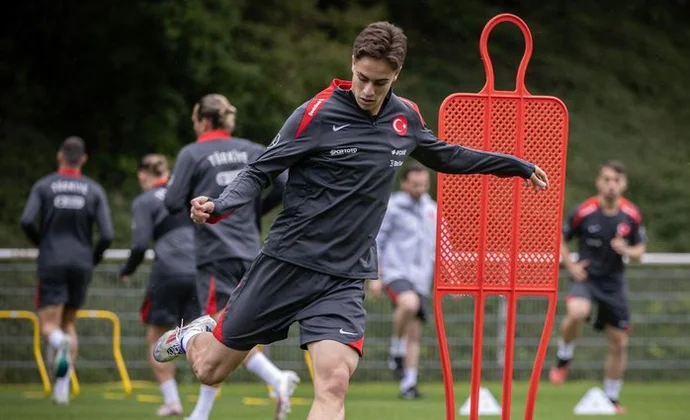 Arda Güler vuelve al grupo tras su descanso y Kahveci es la única baja