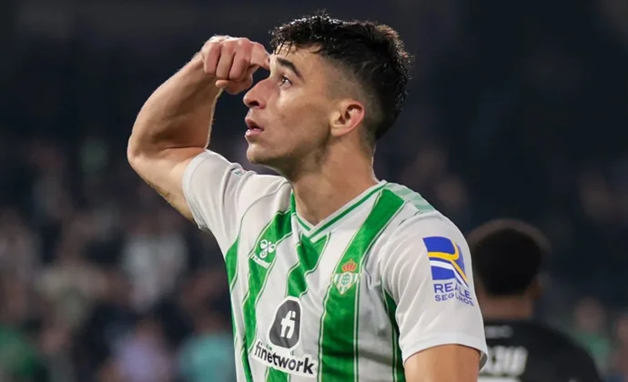 El Betis cierra el fichaje de Marc Roca en propiedad