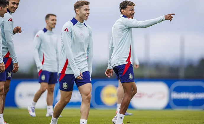 España completa la sesión del domingo sin Ayoze ni Nacho