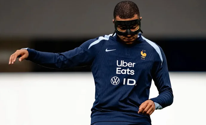 Mbappé completa la sesión del domingo y Camavinga trabaja al margen