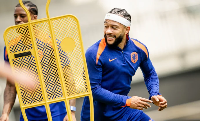 Zirkzee se pierde el entrenamiento de Países Bajos de este lunes por enfermedad