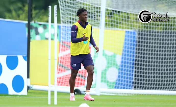 Southgate medita la titularidad de Mainoo contra Eslovaquia