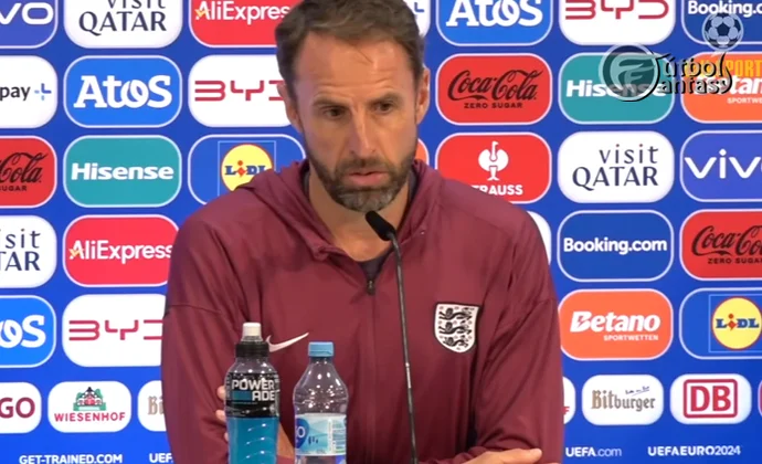 Southgate, sobre Stones, Trippier, Guehi, Shaw, Bellingham, Eslovaquia y los revulsivos