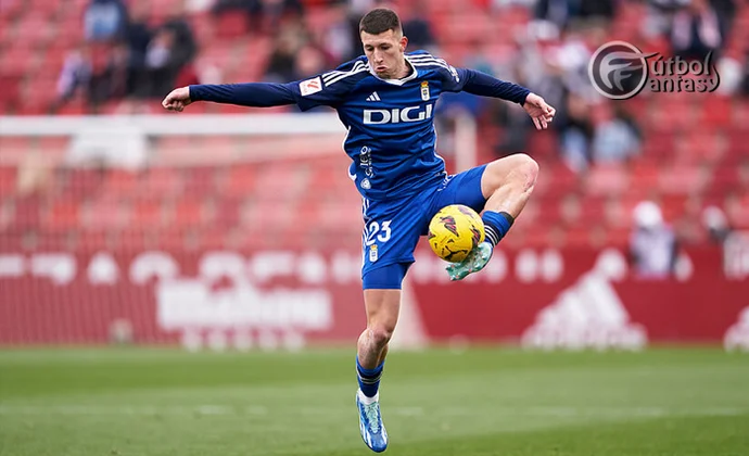 El Real Oviedo rechaza la primera oferta de Osasuna por Abel Bretones