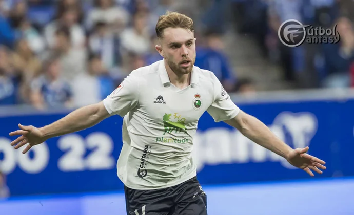 El Sevilla comunica al Racing su intención de pagar la cláusula de Peque