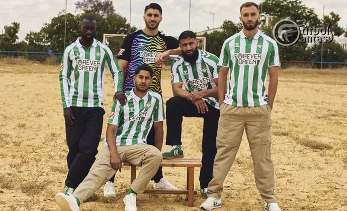 El Betis presenta su primera equipación para la temporada 24/25
