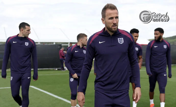 Inglaterra se ejercita sin bajas y Southgate esconde sus cartas
