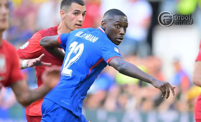 L'Equipe lanza una única duda en el once de Deschamps para esta noche