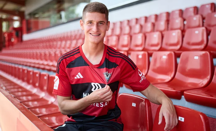 El Celta cierra la cesión de Miguel Baeza al Nacional de Madeira