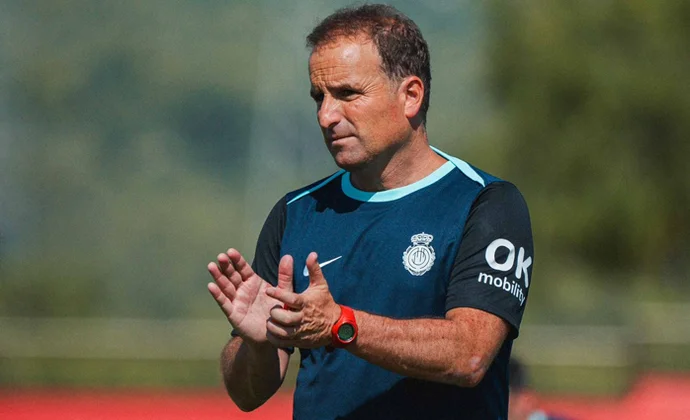 Arrasate dirige su primera sesión con tres ausencias