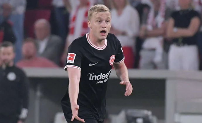 El Girona cierra con el United el traspaso de Donny van de Beek