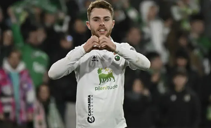 El Sevilla cierra el fichaje de Peque