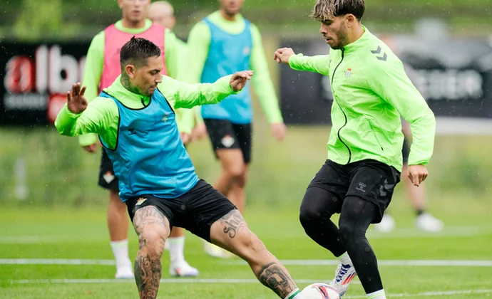 Abde sigue entrenando con el equipo en Seefeld pese a estar citado para los JJOO