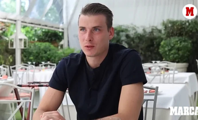 Lunin quiere seguir en el Real Madrid, pero no sabe qué pasará