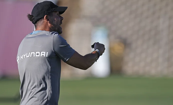 Saúl ya no se ejercita con el equipo y Simeone ensaya su primer once