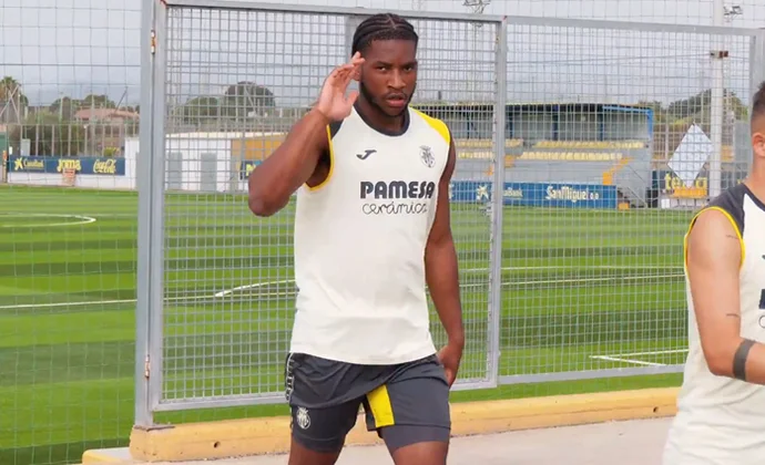 Pedraza y Kambwala comienzan la semana de trabajo con el grupo