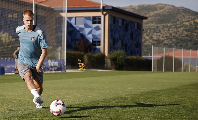 Sesión vespertina con Vermeeren directo al once ensayado