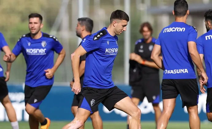 Bretones hace parte de la sesión dentro de su programa progresivo