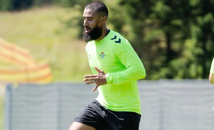 Fekir inicia la pretemporada con menos peso, más rápido y sorprendiendo a Pellegrini