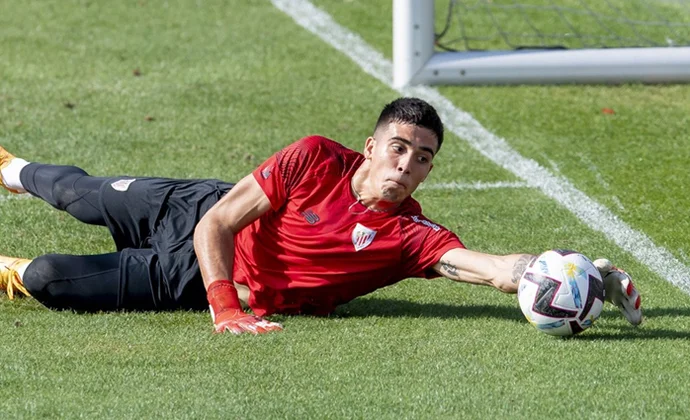 Álex Padilla es el elegido si finalmente Agirrezabala no llega a la jornada 1