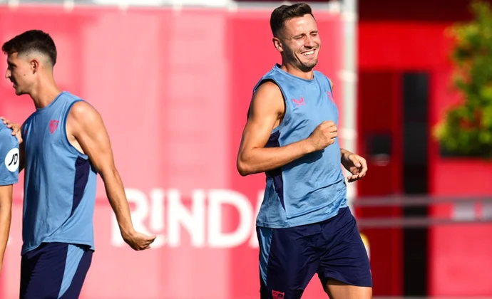 En Nesyri, Lokonga, Gudelj y Saúl, novedades en la vuelta al trabajo con Augustinsson al margen