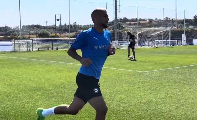 Stoichkov ya entrena con el Alavés, aunque de momento al margen