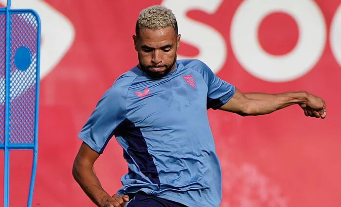 En Nesyri es transferible, pero Pimienta contará con él como uno más si no sale