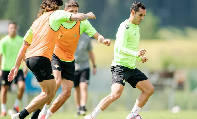 El Betis cierra su stage en Austria sin los cuatro lesionados ni los cuatro internacionales