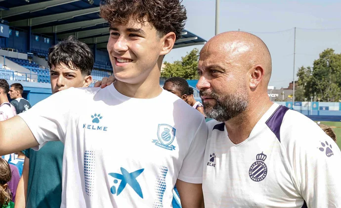 Sesión del Espanyol a puertas abiertas con solo dos bajas