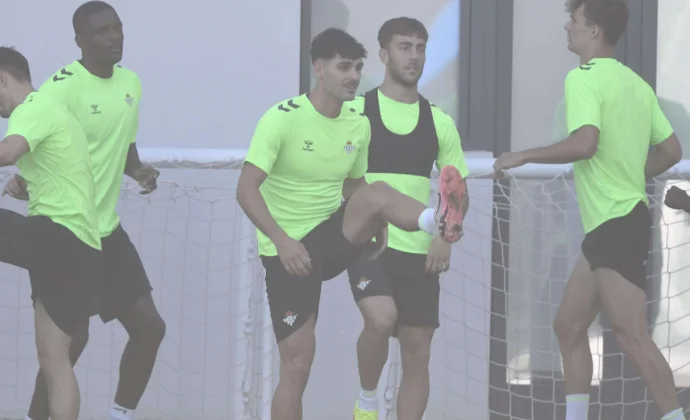 Cardoso regresa de sus vacaciones. Isco y Bakambu siguen al margen
