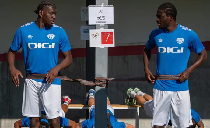 El Rayo se ejercita en Países Bajos para preparar el amistoso contra el Heerenveen