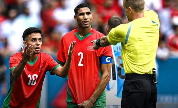 Akhomach pide el cambio contra Argentina en los JJOO por unas leves molestias